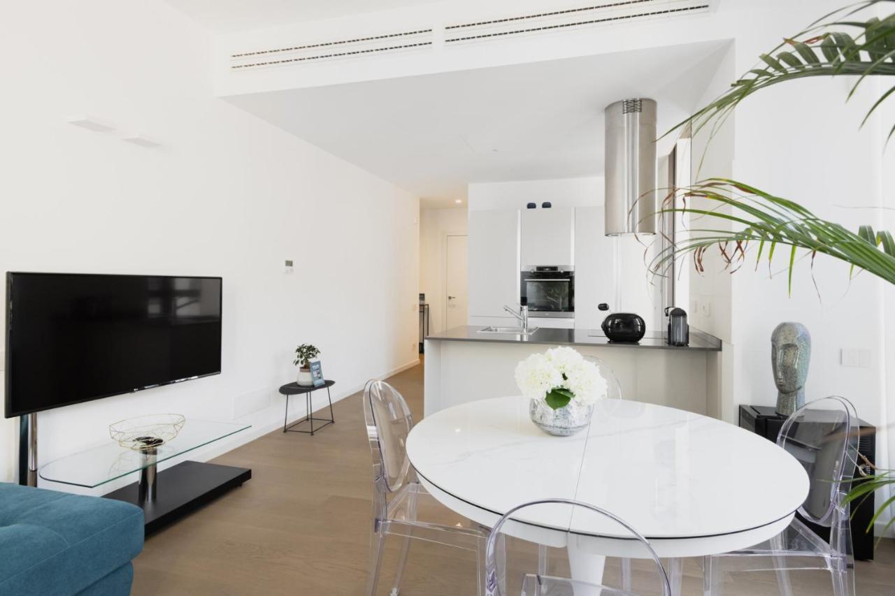 Easylife - Lussuosa Dimora Con Rooftop Condominiale Vista Duomo Милано Екстериор снимка