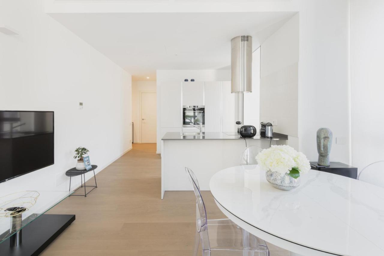 Easylife - Lussuosa Dimora Con Rooftop Condominiale Vista Duomo Милано Екстериор снимка